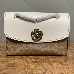 Coach Cream and Gold Elegant Shoulder Bag